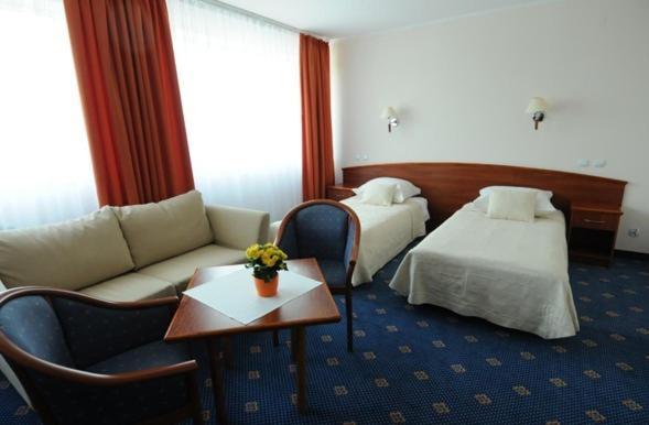 Osrodek Wypoczynkowo - Szkoleniowy Allianz Hotel Rynia Habitación foto