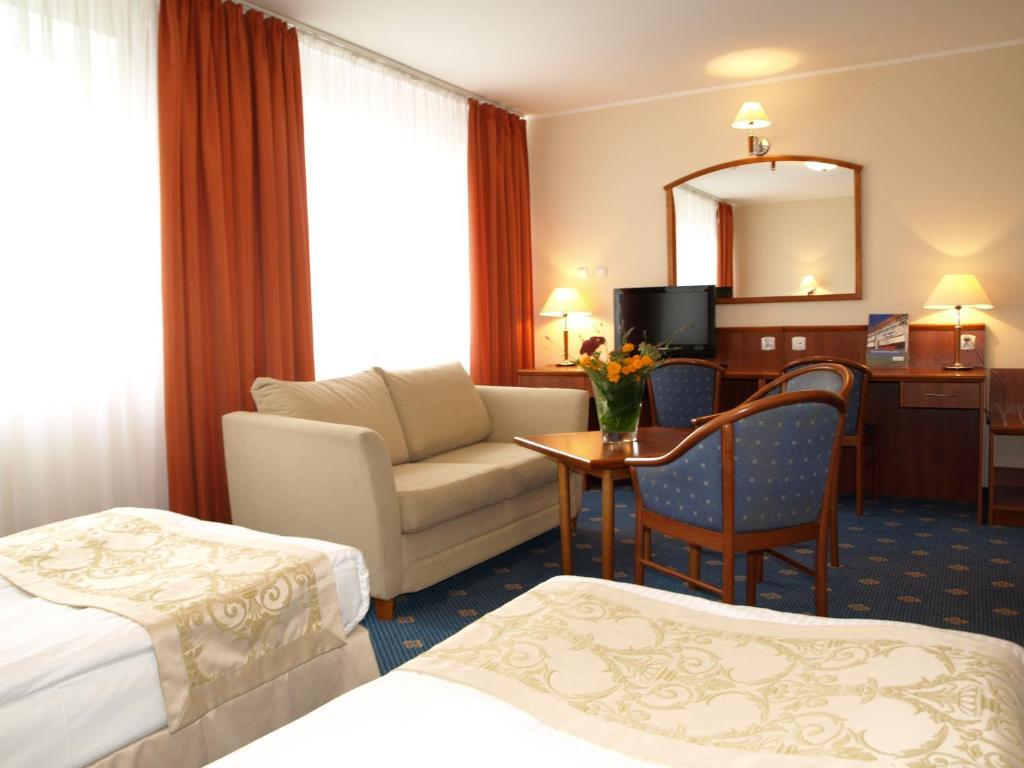 Osrodek Wypoczynkowo - Szkoleniowy Allianz Hotel Rynia Habitación foto